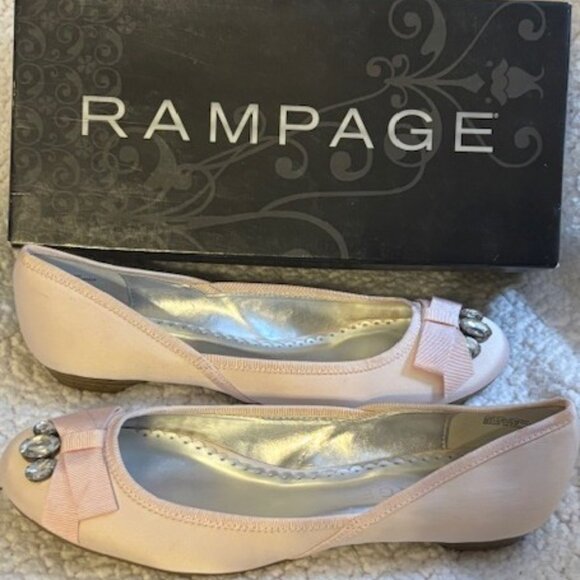 RAMPAGE PALE PINK FLATS WITH RHINESTONES - Picture 2 of 4